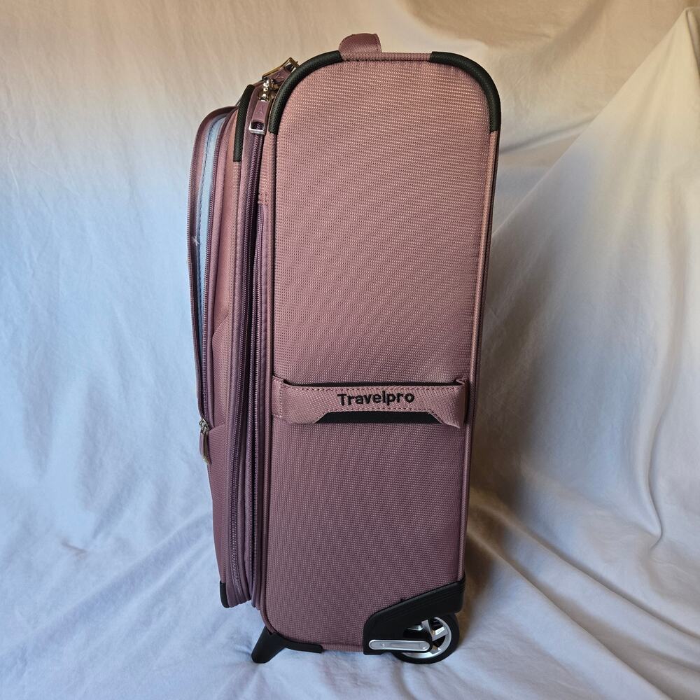 Travelpro Maxlite 5 22 Expandable Carry-on Rollaboard BNWT RARE color - Picture 3 of 9